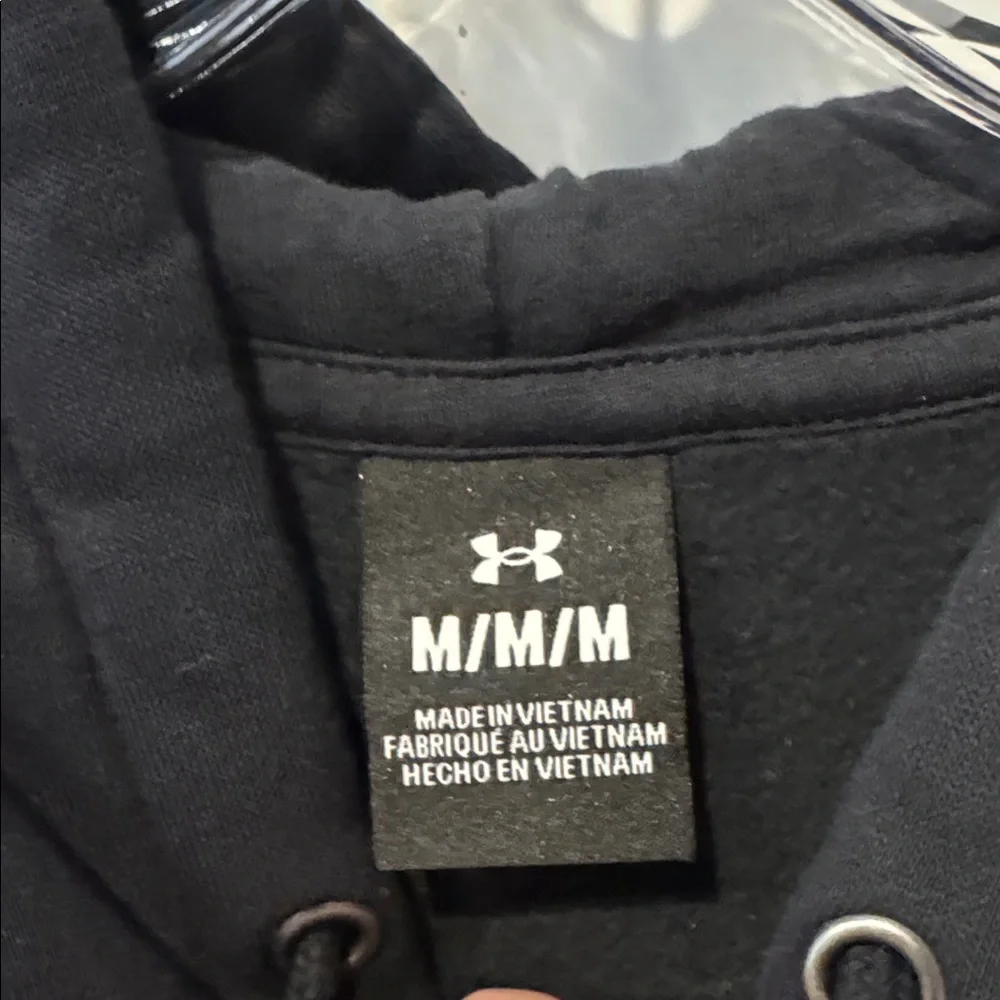 Men’s M-Under Armour Black Pullover Hoodie - Picture 3 of 5